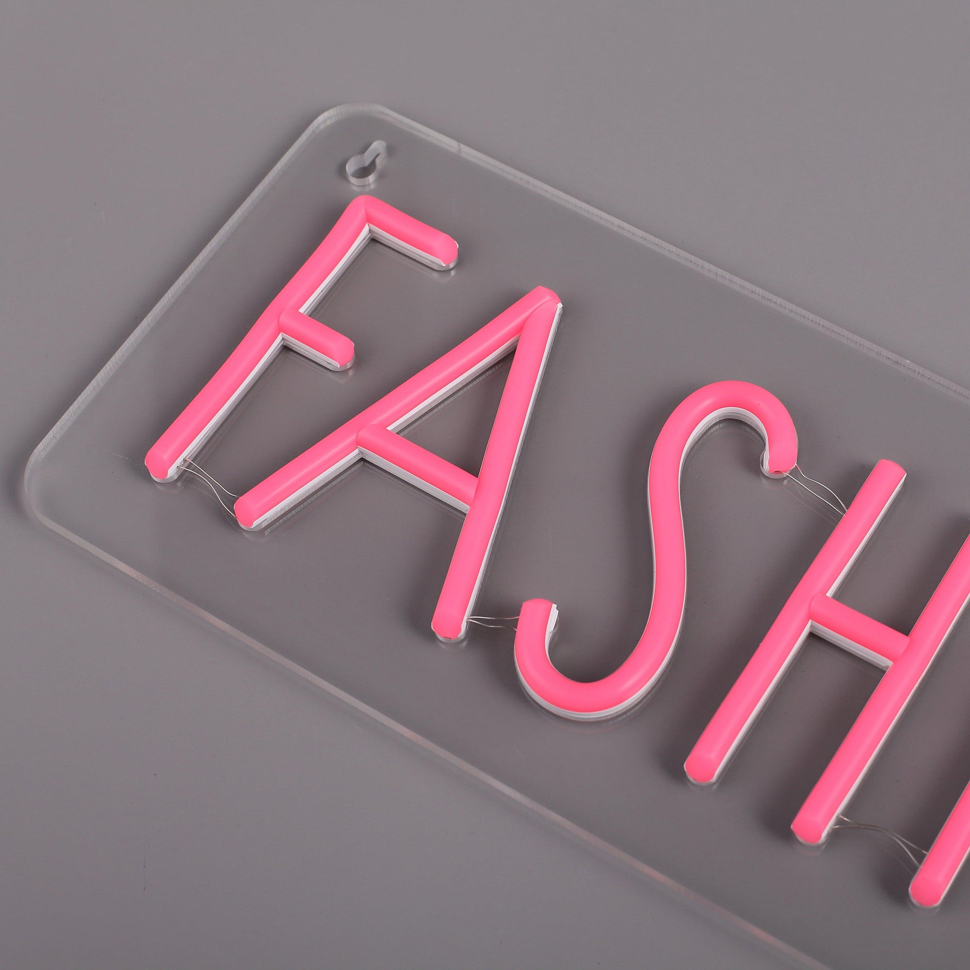 Fashion Avenue Neon Væglampe-Lightish-OutletLamper.dk