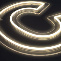 Bogstav C Neon Væglampe-Lightish-OutletLamper.dk
