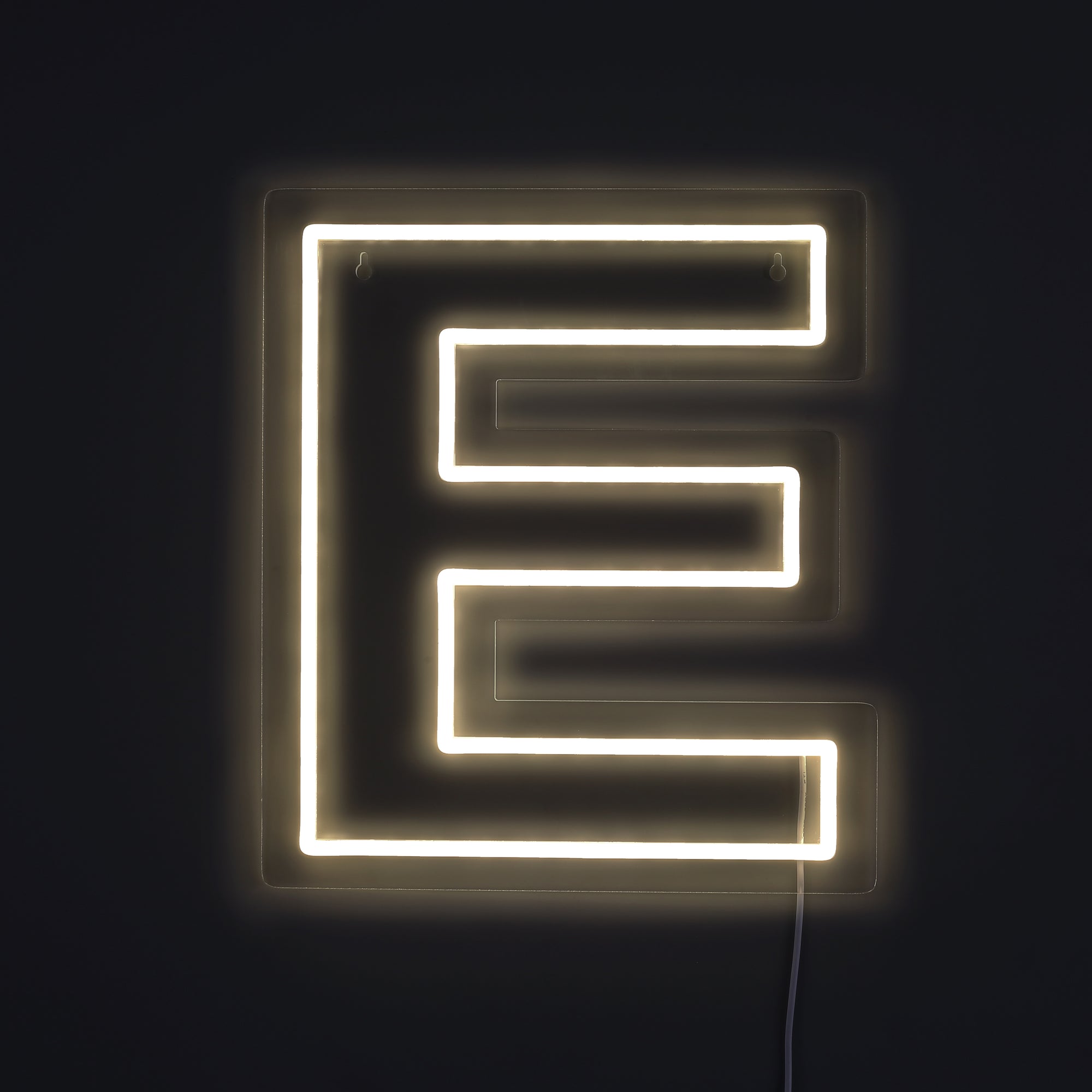 Bogstav E Neon Væglampe-Lightish-OutletLamper.dk