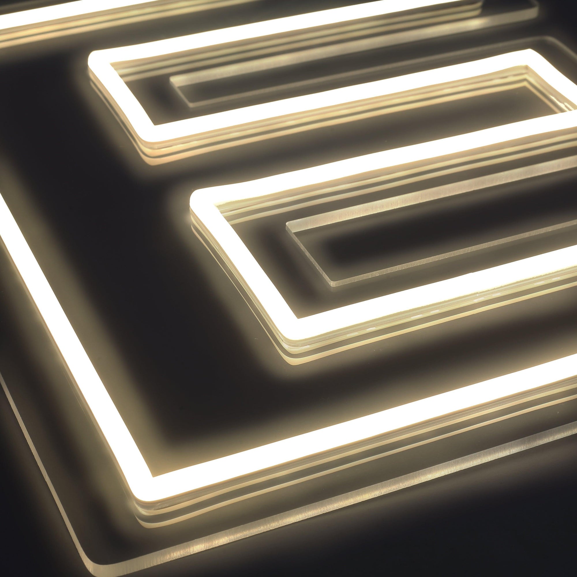 Bogstav E Neon Væglampe-Lightish-OutletLamper.dk