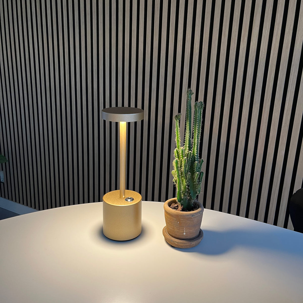 Bologna Mini LED Trådløs Bordlampe