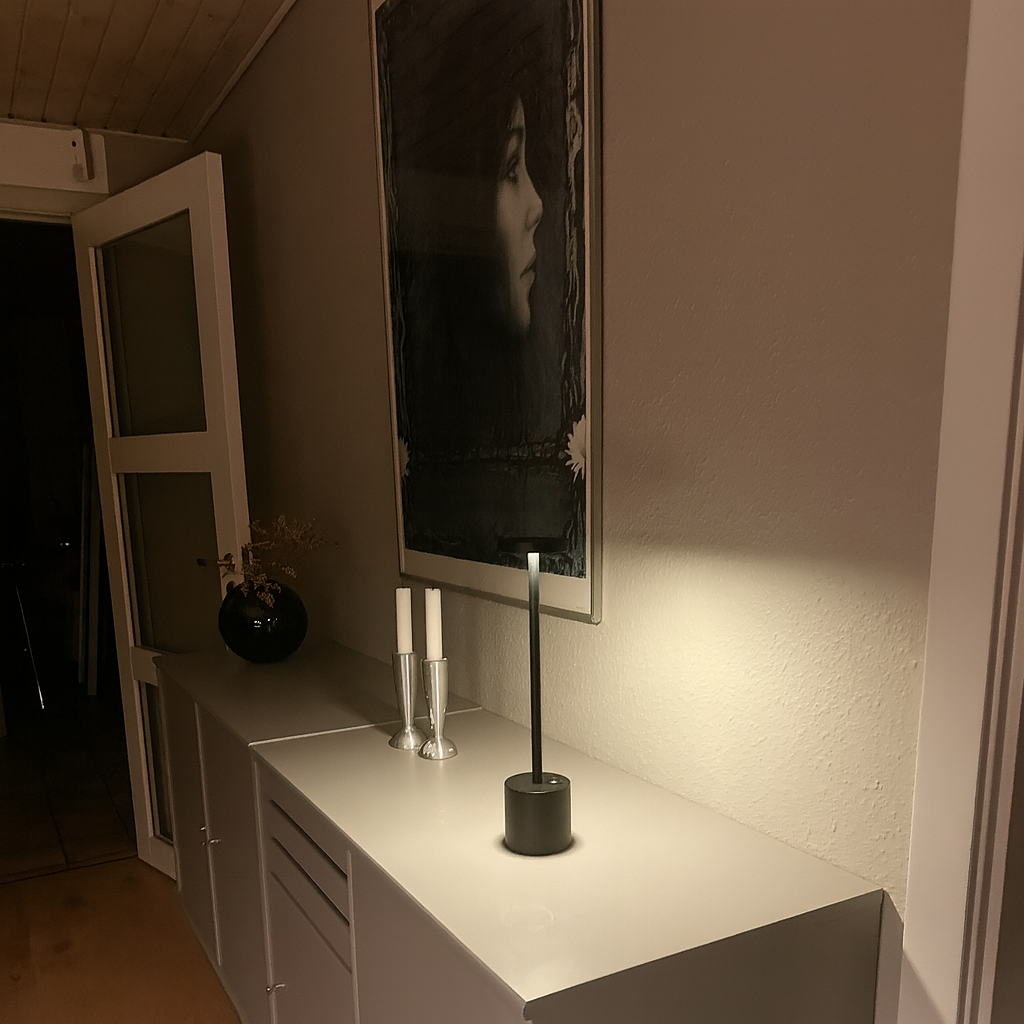Bologna LED Trådløs Bordlampe