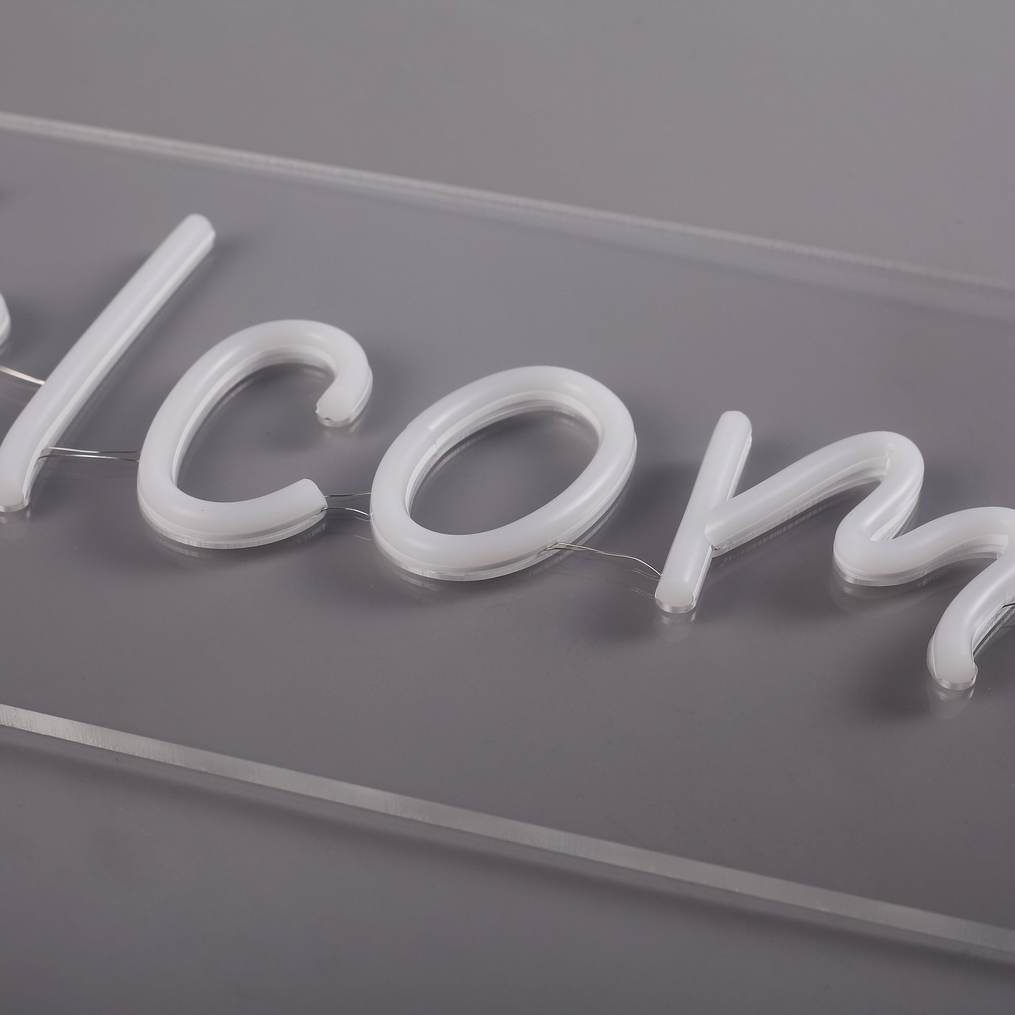Welcome Neon Væglampe-Lightish-OutletLamper.dk