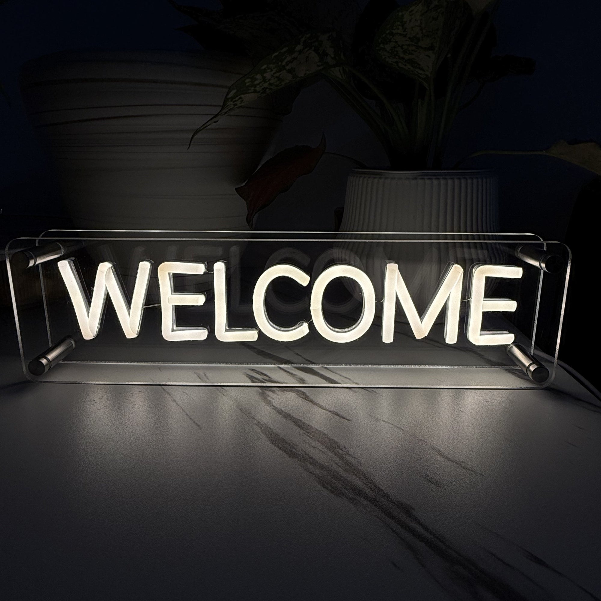 Welcome LED Neon Box Bordlampe-Lightish-OutletLamper.dk
