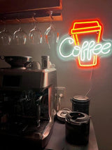 Coffee Cup Neon Væglampe-Lightish-OutletLamper.dk